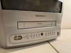 Magnavox MC132EMG/17 Television with VHS Player