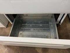 Frigidaire FFEF3016VWF White Electric Range