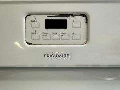 Frigidaire White Electric Range Oven Model FFEF3011LWG