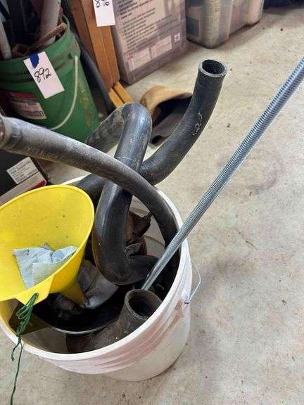 Miscellaneous Funnels and Rubber Pipes