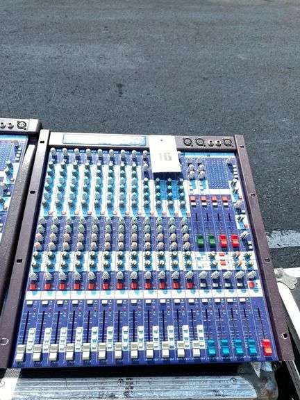 Midas Venice 160 Mixing Console