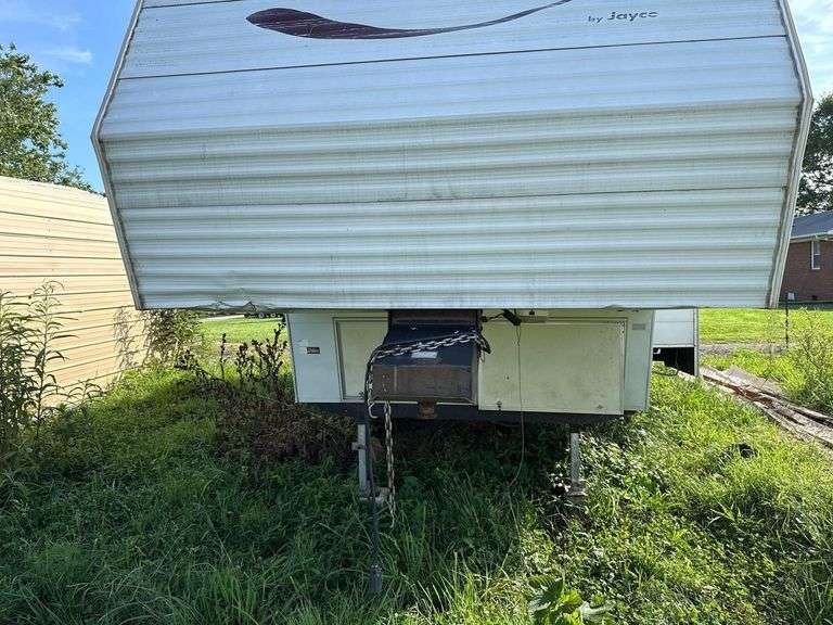 Jayco Eagle 263 Fifth Wheel Camper- 28ft with 1 slide, Needs TLC- Bill of Sale
