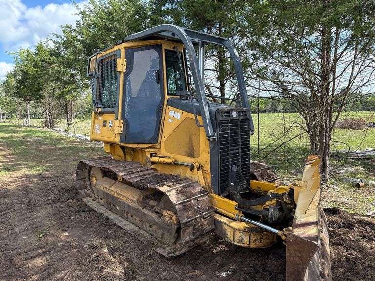 2003 John Deere 650H XLT  Bulldozer-Enclosed Cab A/C, Hydraulic Blade, 9740 hours. Serial # T0650HX924106 image