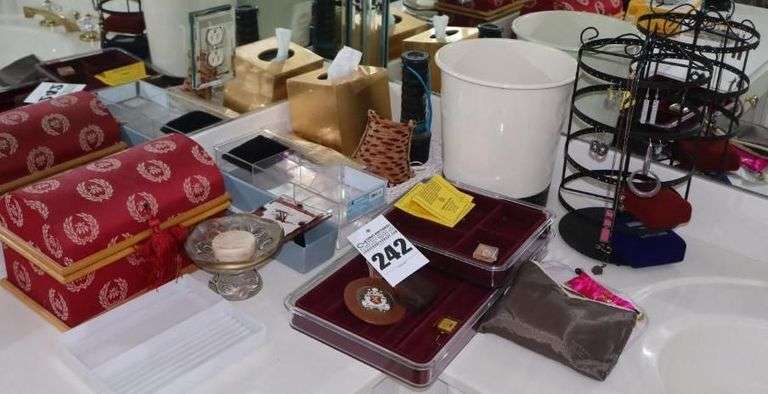 Variety of Items: Jewelry stand, Jewelry Box, Trash Bin, Tissue Holder, Drawer Dividers, Clock,  etc. image