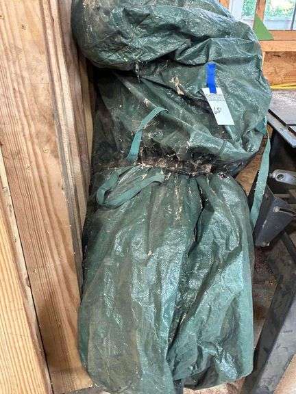 PreLighted 7.5’ Vancover Pine Christmas Tree - Clear Lights