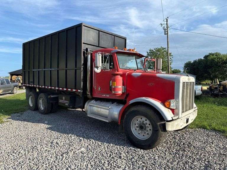 1997 Peterbilt Dump Truck- Brand New Bed and Hydraulic Lift Assembly, 687,973 Miles image