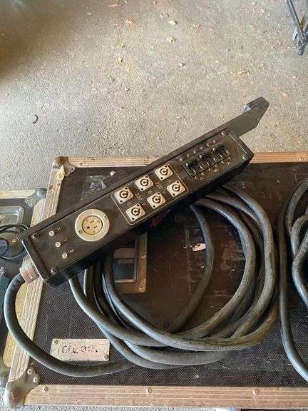 Pair of Link 220V Power Distribution Boxes with Cables