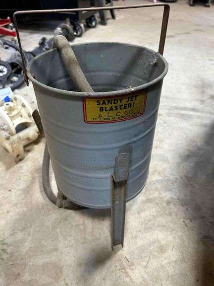 Sandy Jet Portable Abrasive Media Blaster