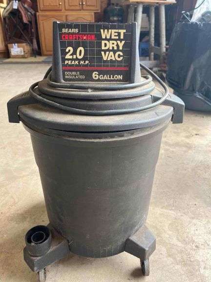 Craftsman 2.0 Peak HP 6 Gallon Wet Dry Vacuum