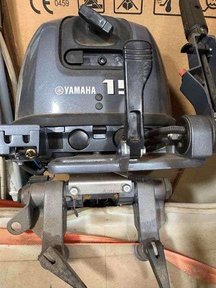 Yamaha F-15 Portable Outboard Motor - Two-Cylinder 4-Stroke Engine