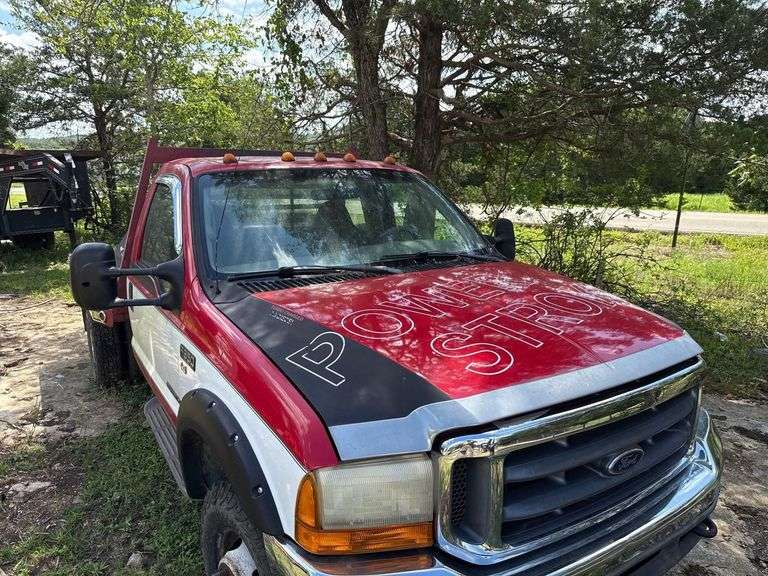 2001 Ford F-350 Super Duty 4x4 Flatbed- 7.3 L Powerstroke Motor, 4x4, Truck has a New Jasper Motor, 288,616 miles- Has Title