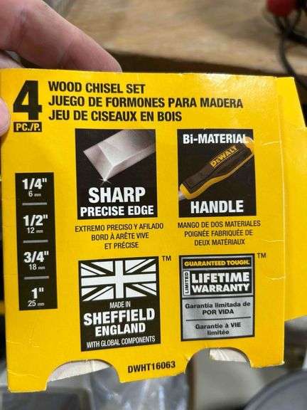 Hammer And Dewalt Wood Chisels