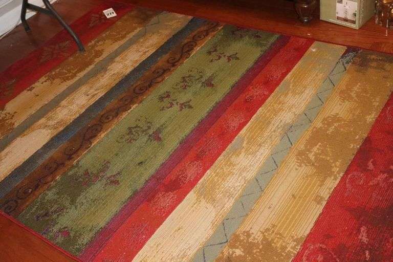 Outdoor Modern Area Rug with Green/Red Coloring  94"x62" image