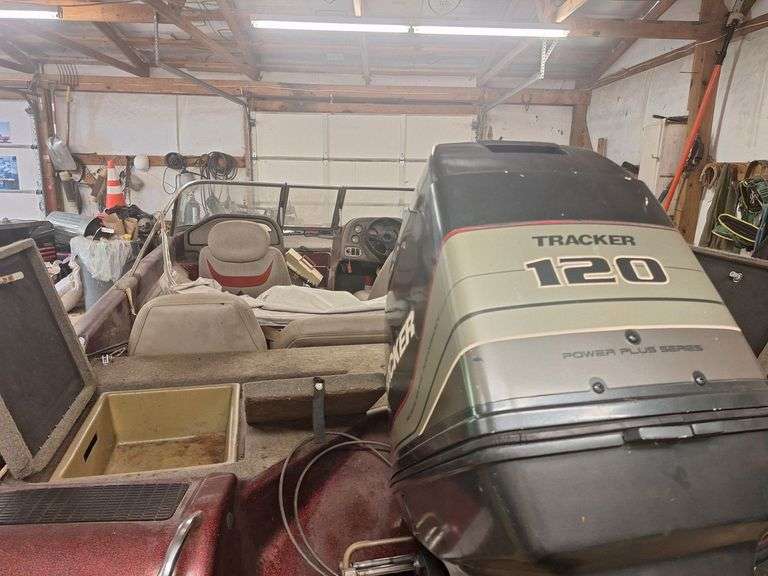 Nitro 185 Sport Tracker 120 HP with Trailer (Recently serviced ready to go)- Bill of Sale