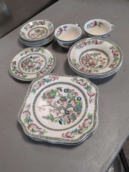 Johnson Brothers Dish Set, 4 Luncheon Plates, 2 Cups, 3 Bowls and 2 Bread Plates image
