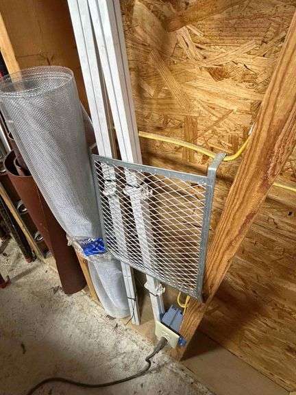 Salvage Lot - Screen And Miscellaneous