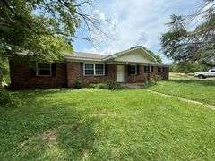 Tract 9: Brick House, Shop & Barn on 5.64+/- Acres