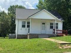 REAL ESTATE: 323 Hayes St, Woodbury, TN - Selling Absolute!