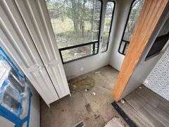 32ft New Vision Fifth Wheel Camper- Needs Major TLC- Bill of Sale