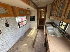 32ft New Vision Fifth Wheel Camper- Needs Major TLC- Bill of Sale