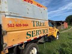 2000 Ford F650 Chipper Truck- CAT Motor, Electric Dump Bed, 184,195 miles. Has Title (Used Ether to start then runs fine)