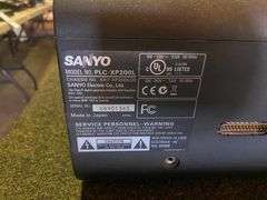 Sanyo PROxtraX PLC-XP200L Multiverse Projector