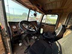 1997 Peterbilt Dump Truck- Brand New Bed and Hydraulic Lift Assembly, 687,973 Miles- Has Title