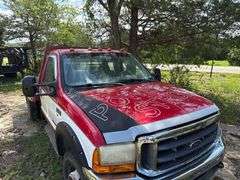 2001 Ford F-350 Super Duty 4x4 Flatbed- 7.3 L Powerstroke Motor, 4x4, Truck has a New Jasper Motor, 288,616 miles- Has Title