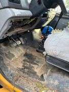 2000 Ford F650 Chipper Truck- CAT Motor, Electric Dump Bed, 184,195 miles. Has Title (Used Ether to start then runs fine)