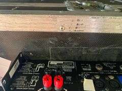 Crown Macro-Tech 2400 Power Amplifier