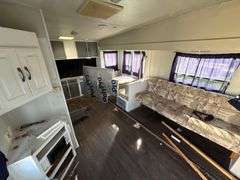 Jayco Eagle 263 Fifth Wheel Camper- 28ft with 1 slide, Needs TLC- Bill of Sale