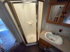 32ft New Vision Fifth Wheel Camper- Needs Major TLC- Bill of Sale