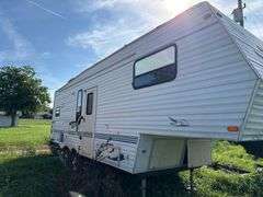 Jayco Eagle 263 Fifth Wheel Camper- 28ft with 1 slide, Needs TLC- Bill of Sale