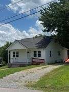 REAL ESTATE: 323 Hayes St, Woodbury, TN - Selling Absolute!