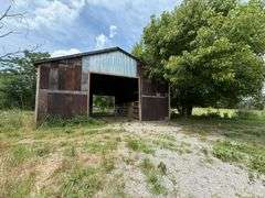 Tract 9: Brick House, Shop & Barn on 5.64+/- Acres