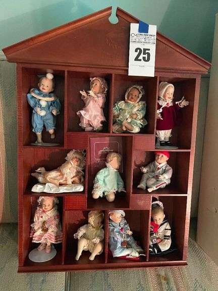 Ashton-Drake Galleries Yolanda's Picture-Perfect Babies Mini-Dolls in Display Case image