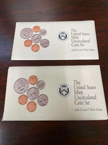 Pair of 1992 United States Mint Uncirculated Coin Sets image
