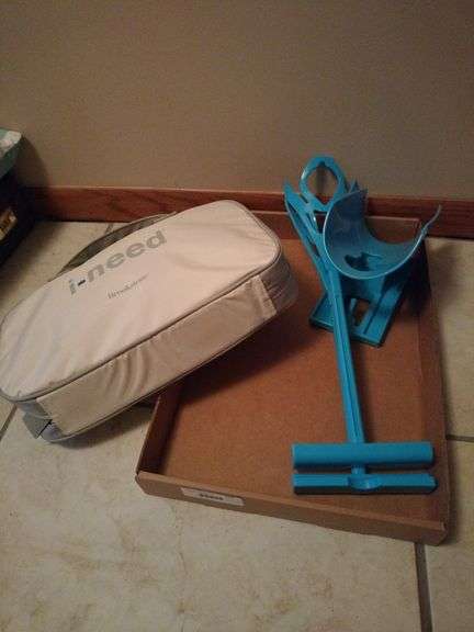 Sock Assistance; Massager image