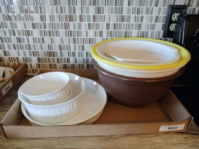 Plastic Bowls, Heart Shaped Bowl image