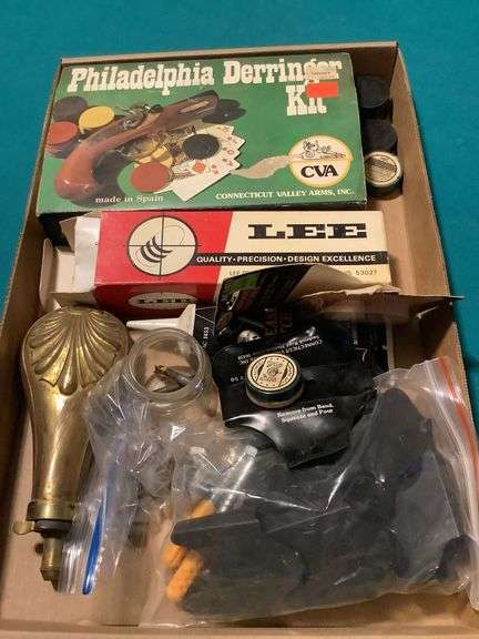 Philadelphia Derringer Kit and Lee Bullet Molds image