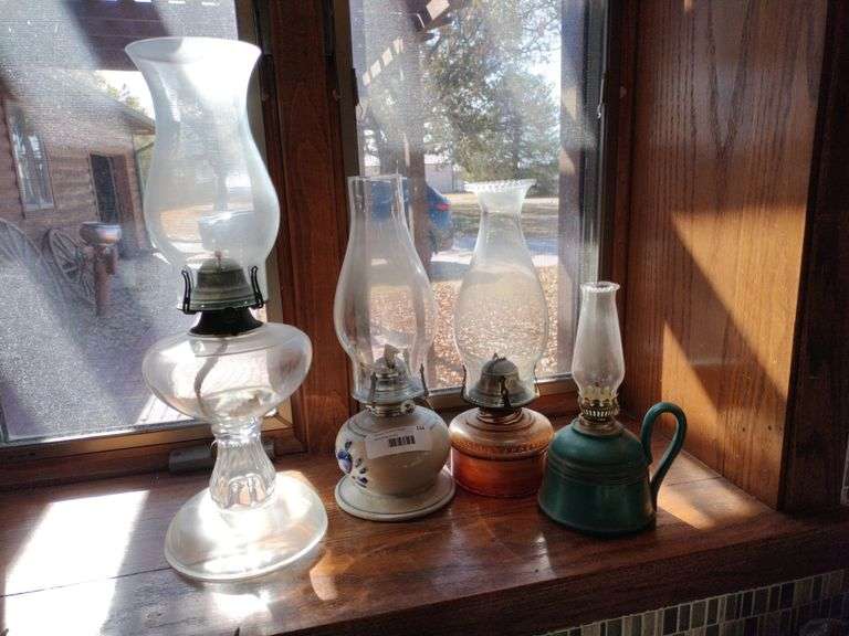 (4) Oil Lamps image