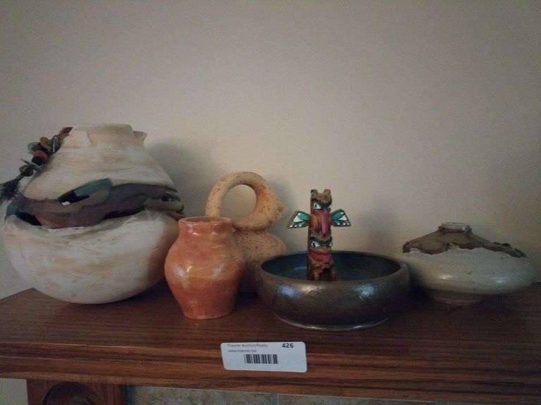 Navajo Pottery image