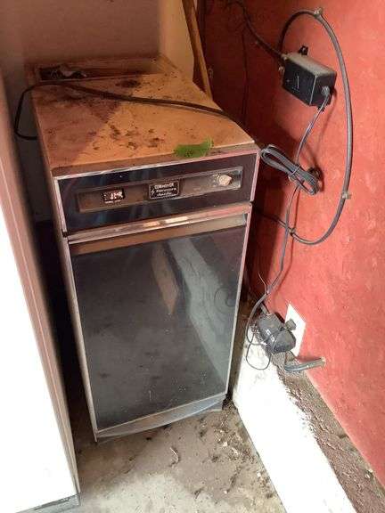 Kenmore Trash Compactor image