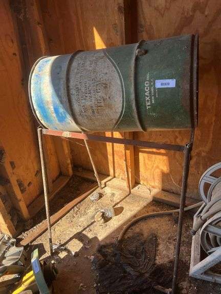 Texaco Barrel and pipe frame image