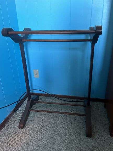 Quilt Rack 22.5 x 33" image