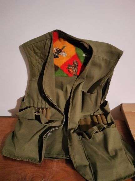 Hunting Vest with Shells and Decorative Liner - Size Large image