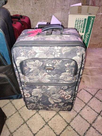 Floral Print Rolling Suitcase image