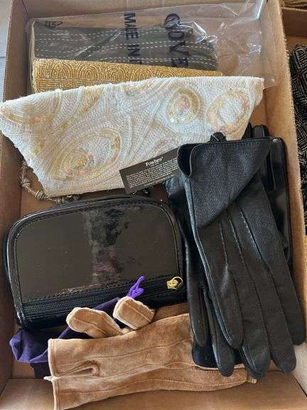 Gloves, purses image