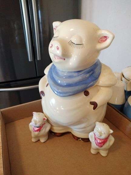 Vintage Shawnee USA Smiley The Pig Cookie Jar and 1940's Shawnee Pottery Smiley Pig Salt & Pepper Shakers image