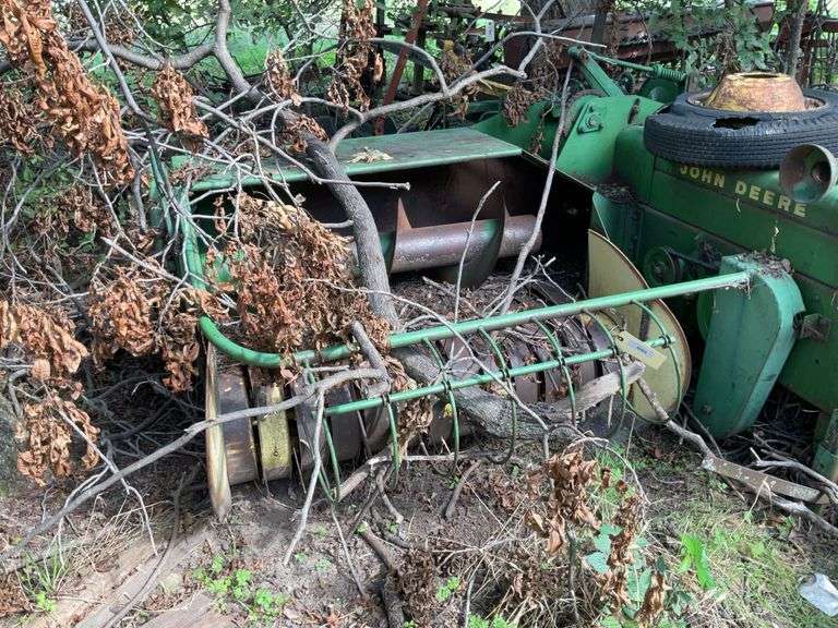 John Deere 224W Square Baler image